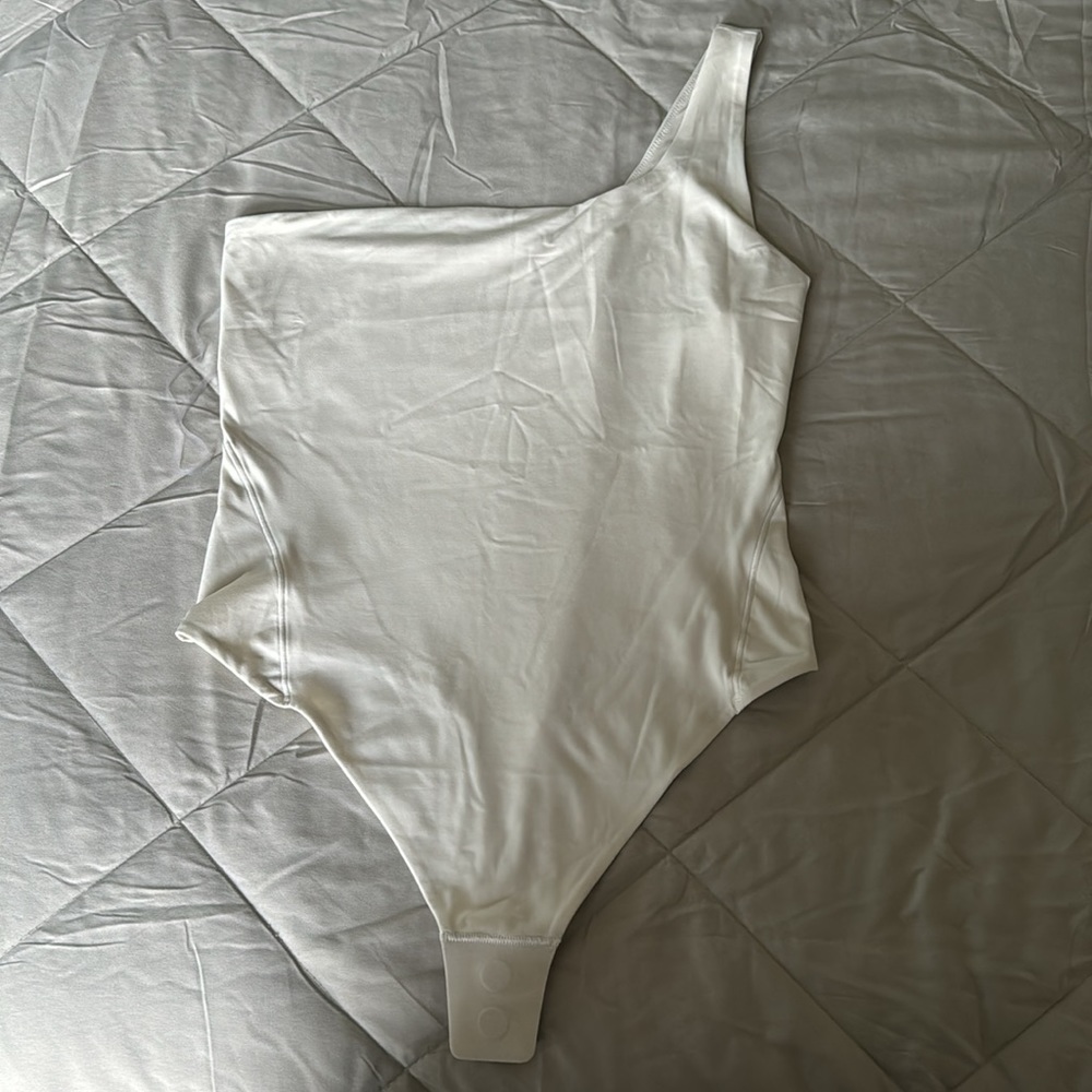 Nulu Asymmetrical Bodysuit - Picture 7 of 12